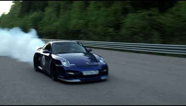 1500 Hp Porsche 911 Turbo vs Nissan Skyline GTR Drag Yarışı videosu