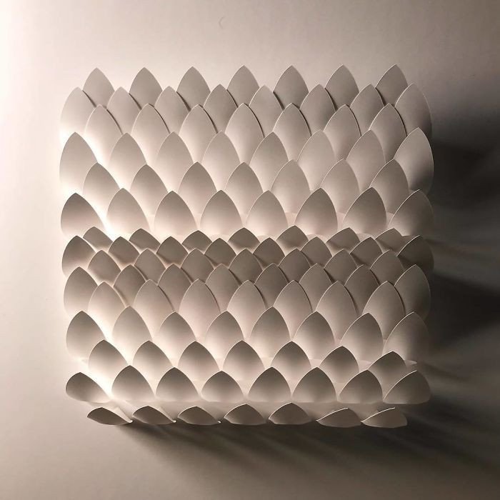 Basit Kağıt Sayfalarının Geometrik Sanata Dönüştüğü Harika Dekorasyon Ürünleri