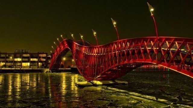 Python Köprüsü - Amsterdam