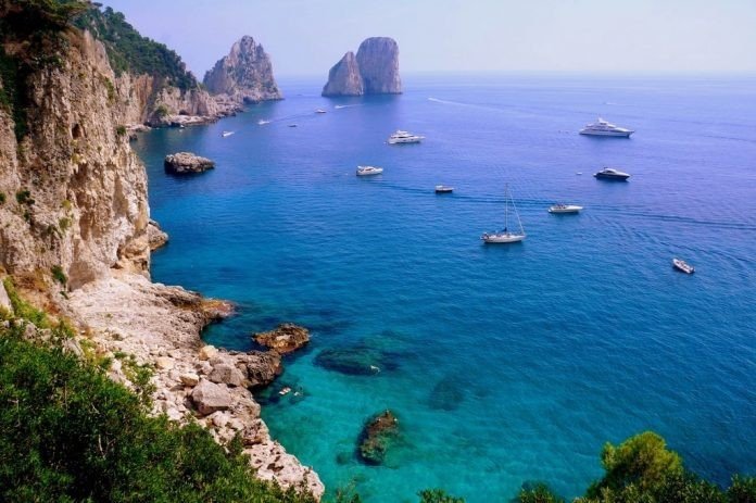 Capri Adası'na Nasıl Gidilir?