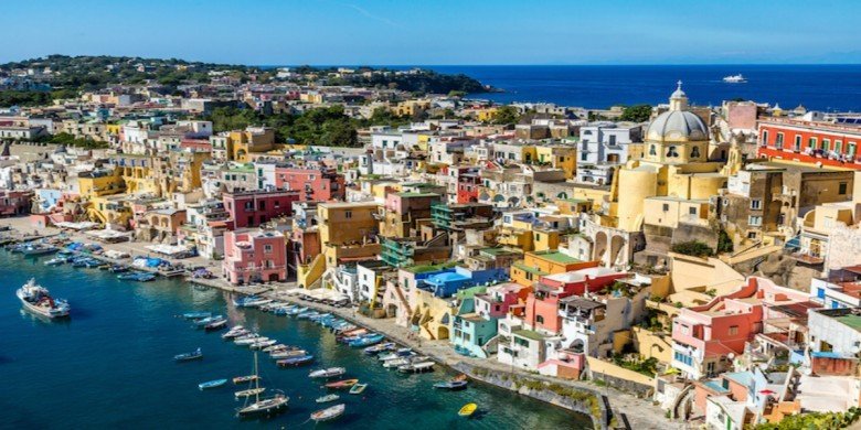 Capri Adası'na Nasıl Ulaşabiliriz?