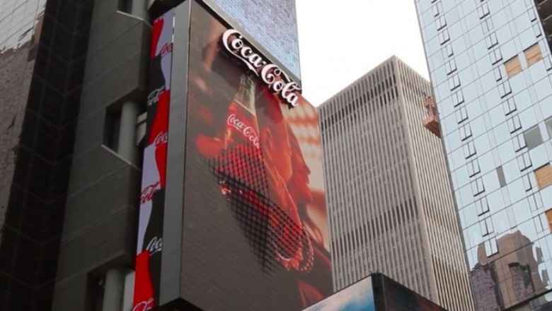 Coca Cola'dan Görenleri Kendine Hayran Bırakan 3D Reklamı