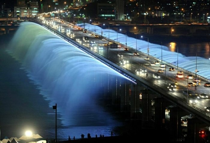 Banpo Köprüsü Gökkuşağı Çeşmesi, Güney Kore