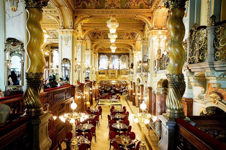 Dünyanın En İyi Cafelerinden Birisi: New York Cafe, Budapeşte