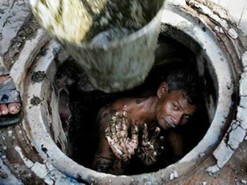 Kanalizasyon Temizleme İşçisi (Ülkemizde Yoktur Bundan)