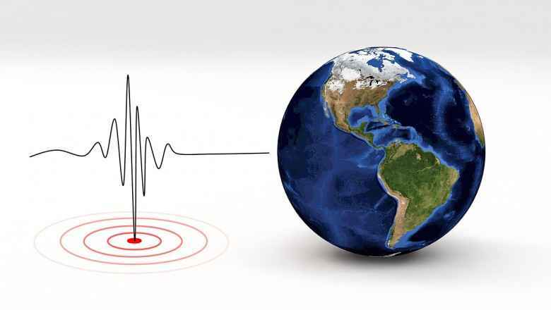 Elazığ'ın Sivrice ilçesinde 5.2 büyüklüğünde deprem meydana geldi