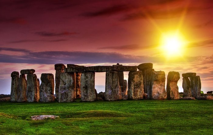 Stonehenge Yakınlarıda Gün Batımı İzlemek