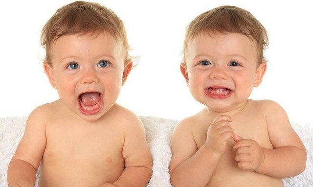 ikiz bebek resmi göster