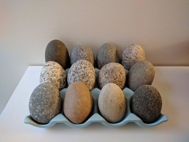 Hiç müdahale edilmemiş yumurta şeklindeki kayalar