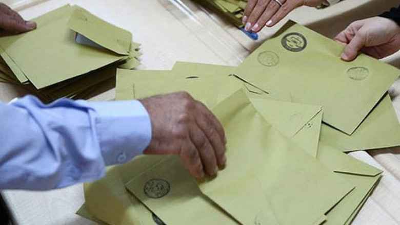 İstanbul'un 3 İlçesin geçersiz oyların yeniden sayılması kararı alındı