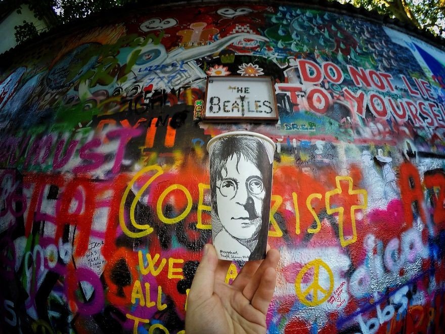 John Lennon Portresi - Prag