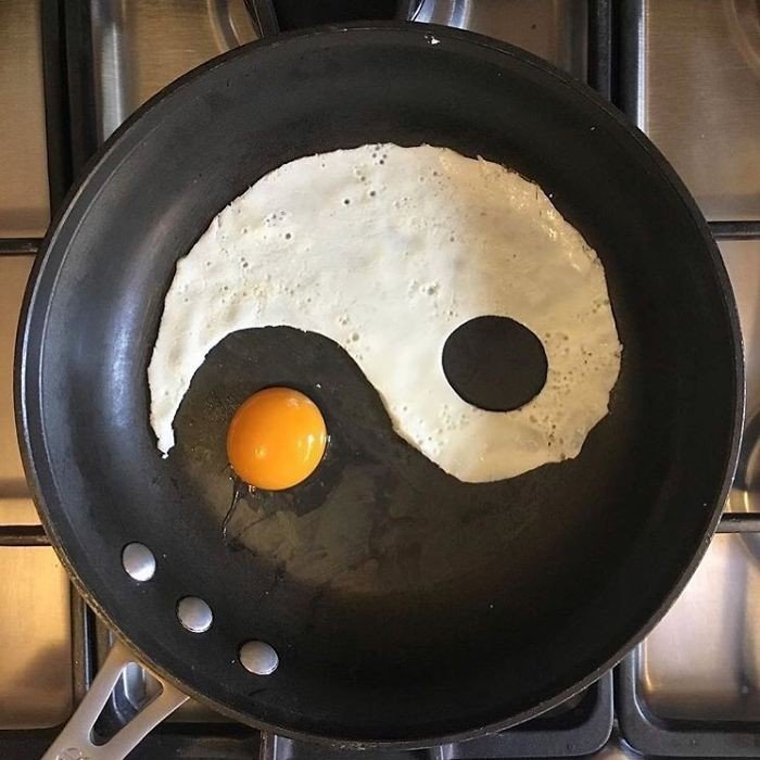 Kahvaltı Yumurtalarını Sanat Eserlerine Dönüştüren Sanatçının 30 Eseri
