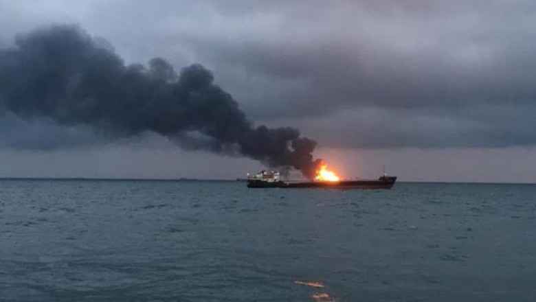Kerç Boğazı'nda İki Gemi Yandı 4 Türk Hayatını Kaybetti 4 Türk Kayıp