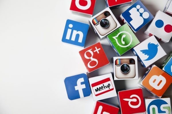 Sosyal Medyada Fenomen Nasıl Olunur?