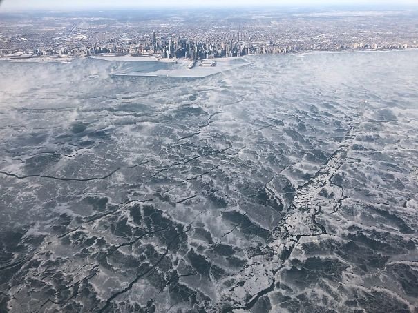 Uçaktan Donmuş Michigan Gölü fotoğrafı