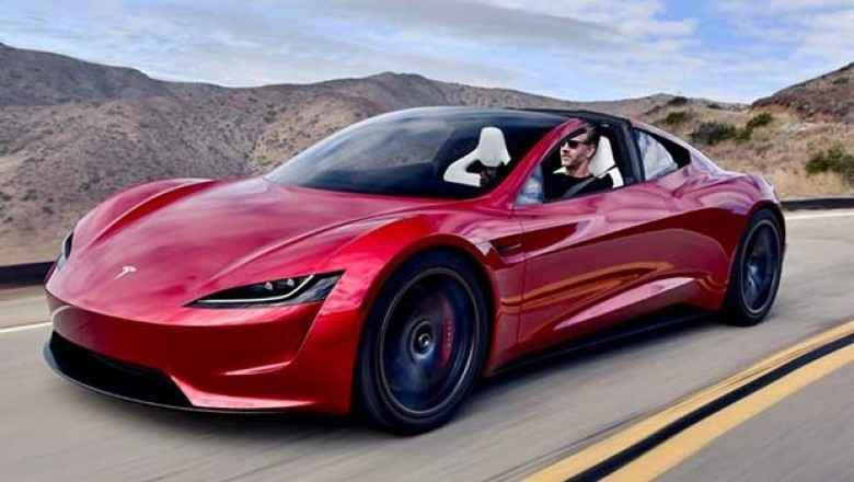 Tesla Roadster Test Sürüşü Sırasında Yolda Kaldı