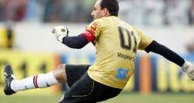 Dünyanın en golcü kalecisi: Rogerio Ceni