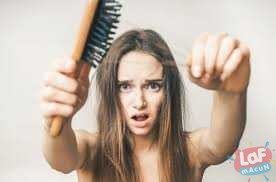Kadınlarda saç dökülmesi sebepleri
