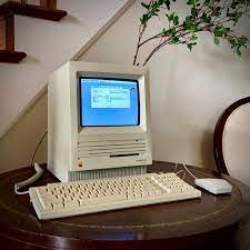 Steve Jobs’un Kullandığı Macintosh 25 Ekim'de Açık Arttırmaya Çıkıyor