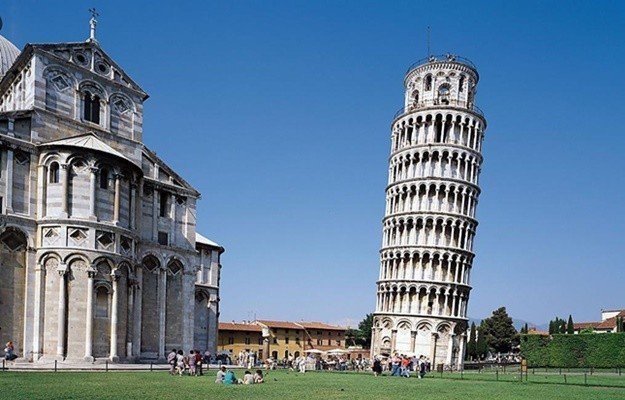 Pisa kulesi yamuk inşa edilmiştir.