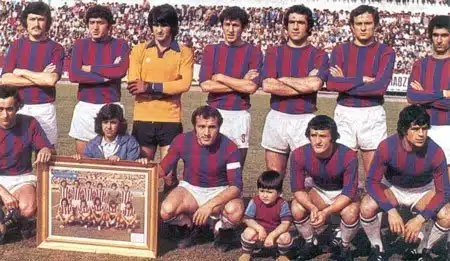 Trabzonspor'un Şampiyonluk Tarihleri ve Kadroları: Bordo-Mavili Efsanenin Yükselişi 3 1976-1977 Sezonu: Üst Üste İkinci Şampiyonluk