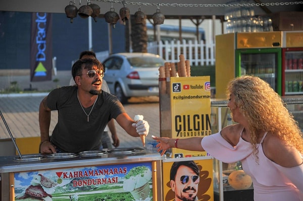 Mehmet Dinç ve Sosyal Medya